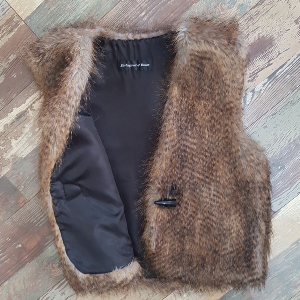 👢 Sterlingwear Of Boston Faux Fur Brown Vest M